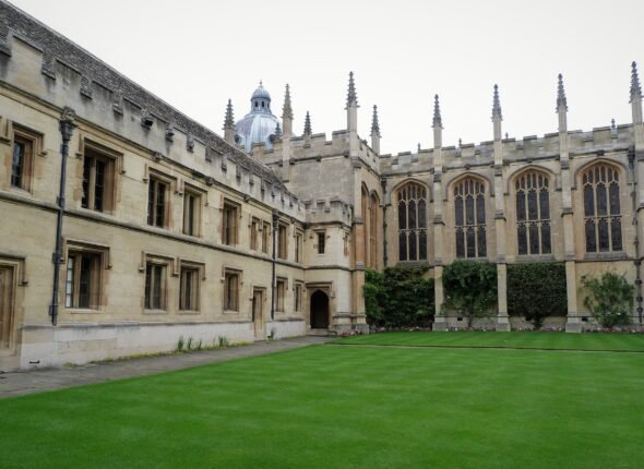 meatle-oxford-4755069_1920